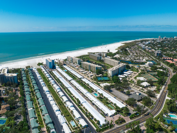 Siesta Key Vacation Condo Sleeps Six Guests.